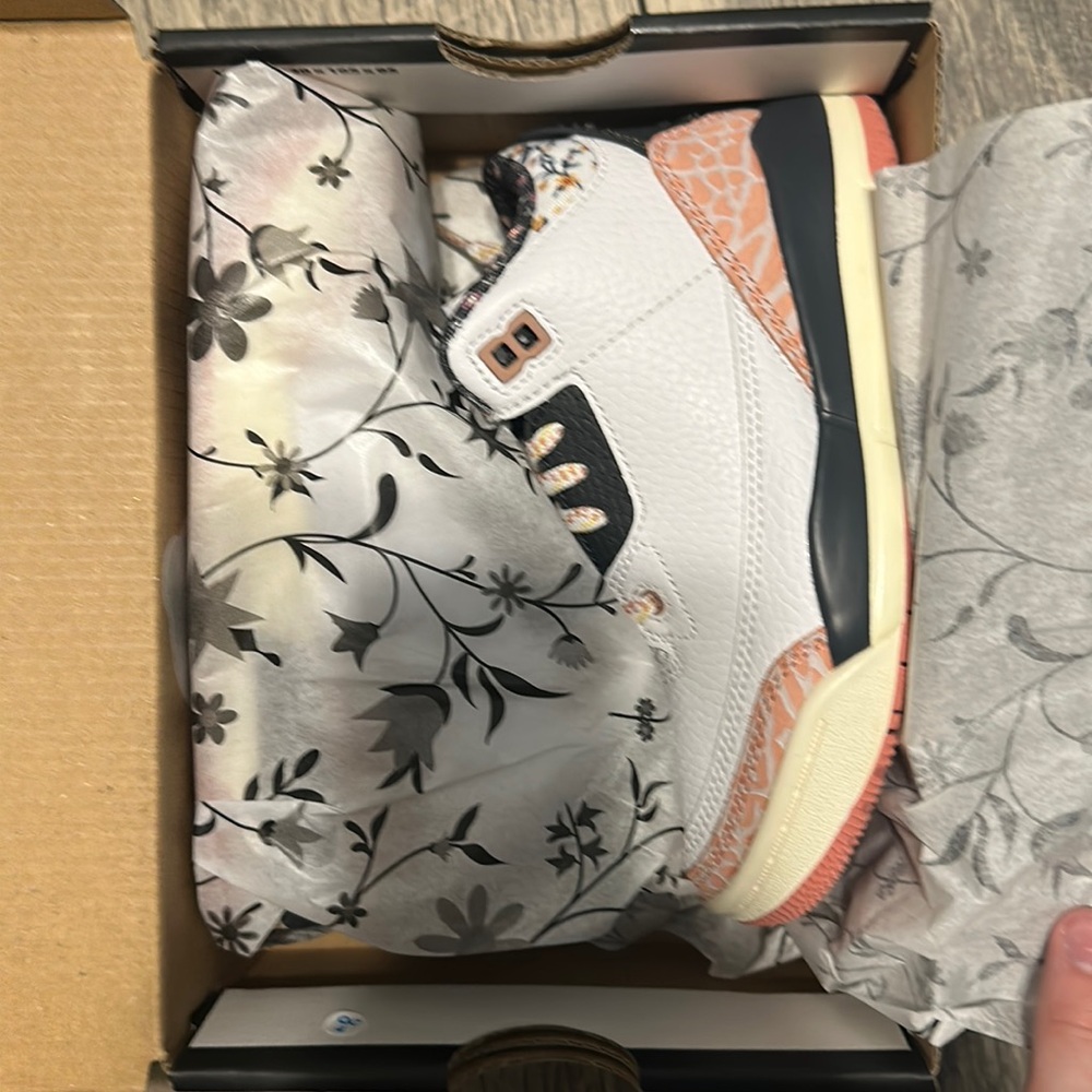 Jordan 3 RETRO (PS) FQ9174 100 (NEVER WORN, BRAND NEW)